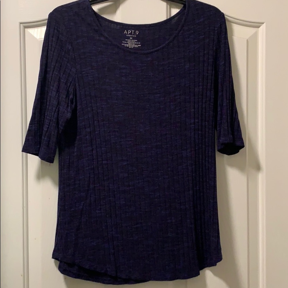 Mid-sleeve royal top